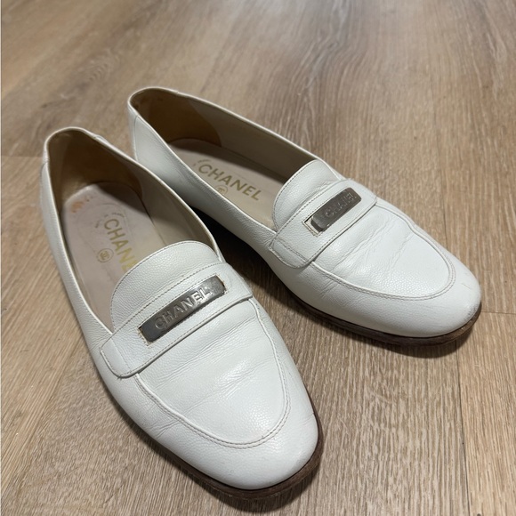 CHANEL White Leather Logo Plaque Loafers - Picture 2 of 3